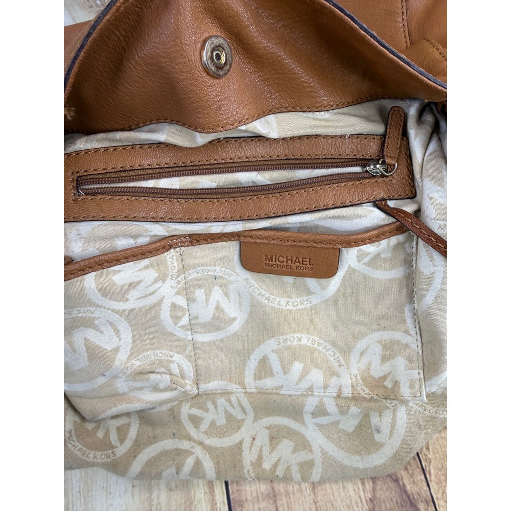 Michael Kors Hamilton Tan Leather Tote Bag and Matching Wallet Set Gold Hardware - Picture 10 of 16